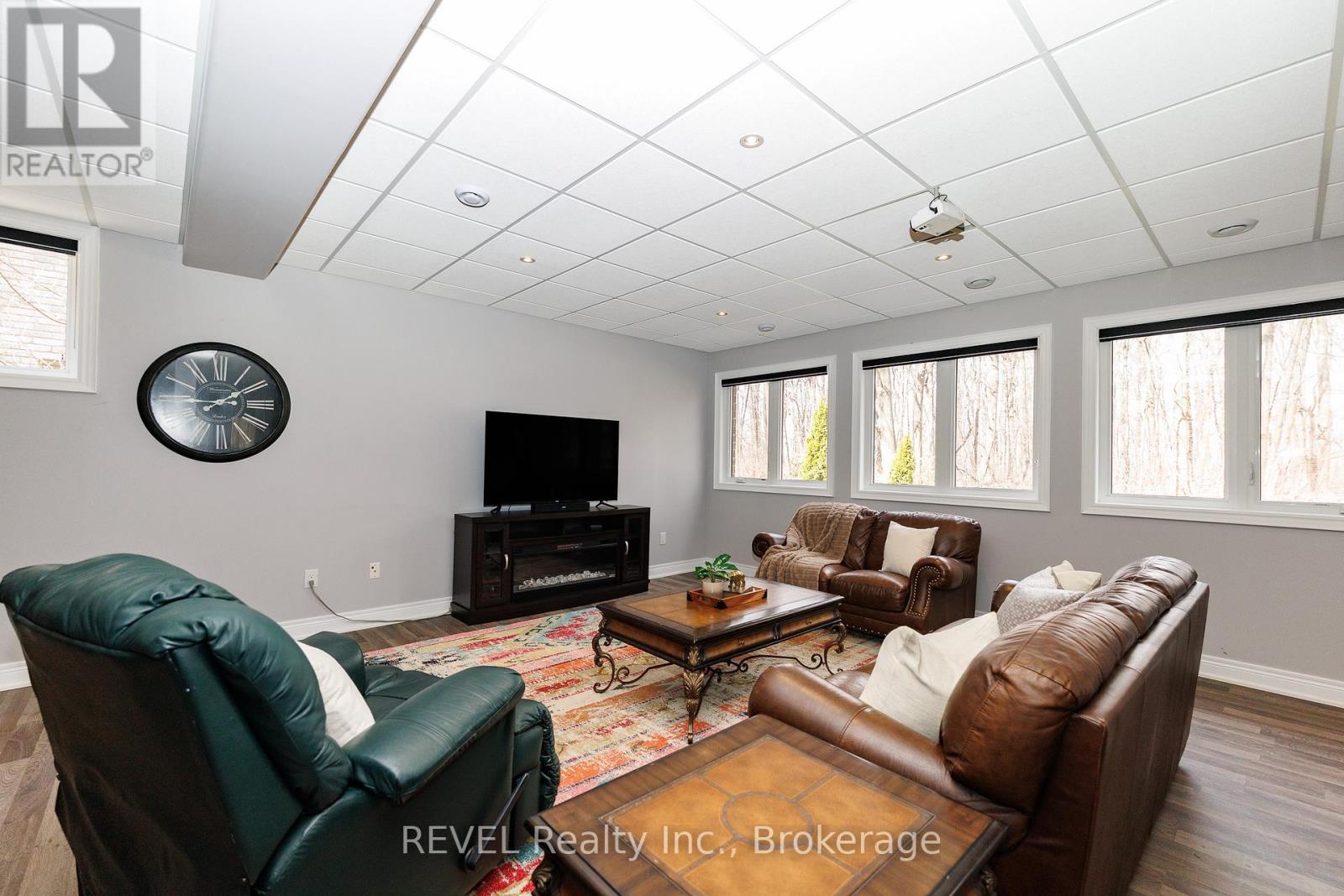 9421 Madison Crescent, Niagara Falls, Ontario  L2H 0M3 - Photo 37 - X13083950