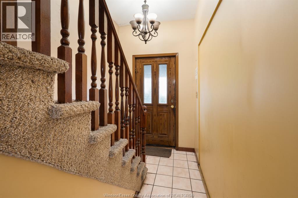 497 Caron Avenue, Windsor, Ontario  N9A 5B5 - Photo 4 - 26010099