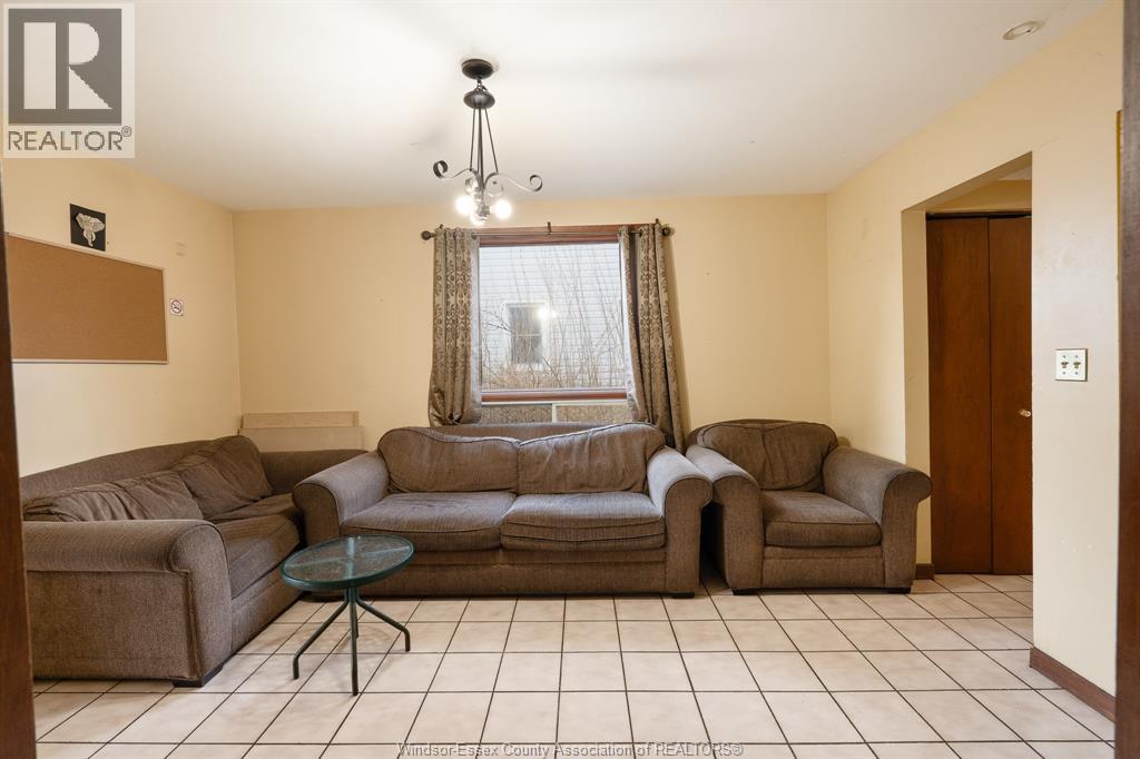 497 Caron Avenue, Windsor, Ontario  N9A 5B5 - Photo 6 - 26010099