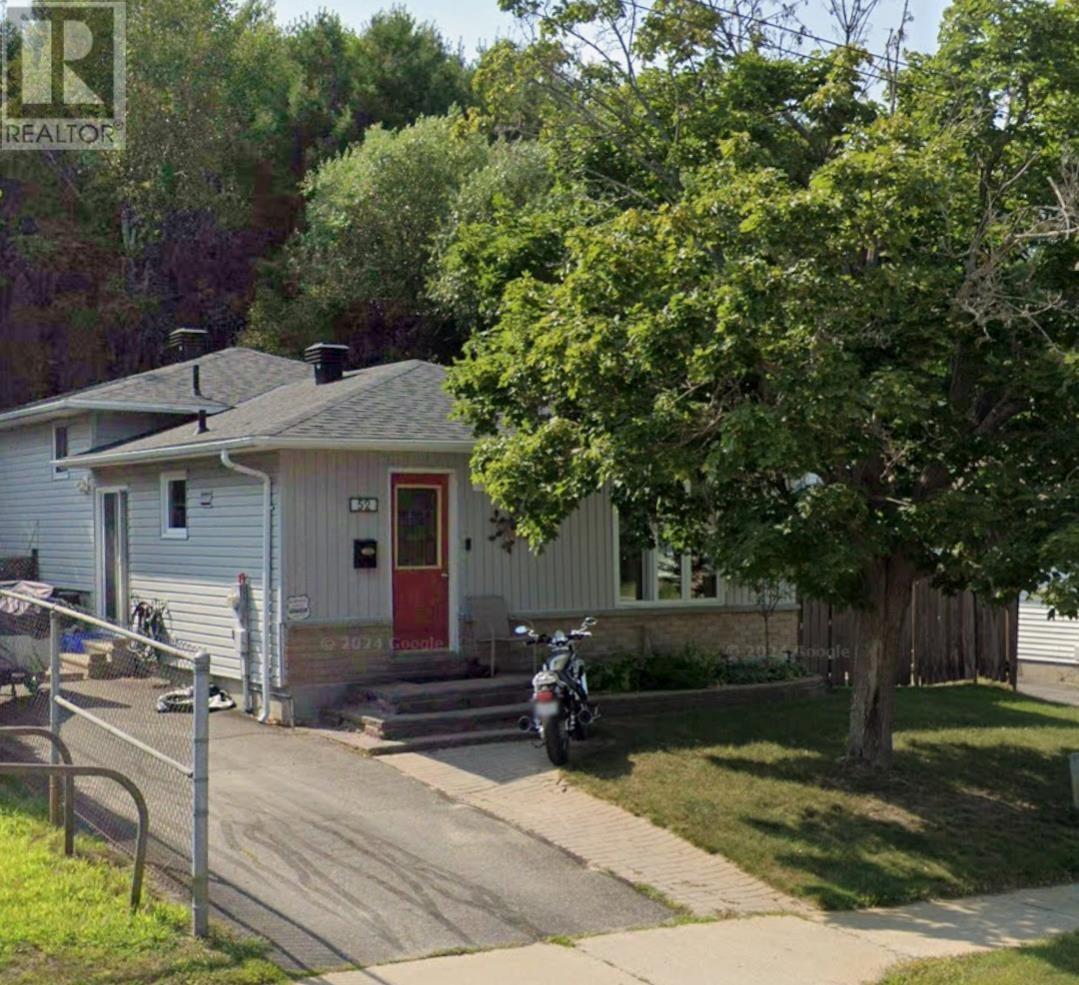 52 Hergott Ave, Elliot Lake, Ontario  P5A 3A8 - Photo 1 - SM260500
