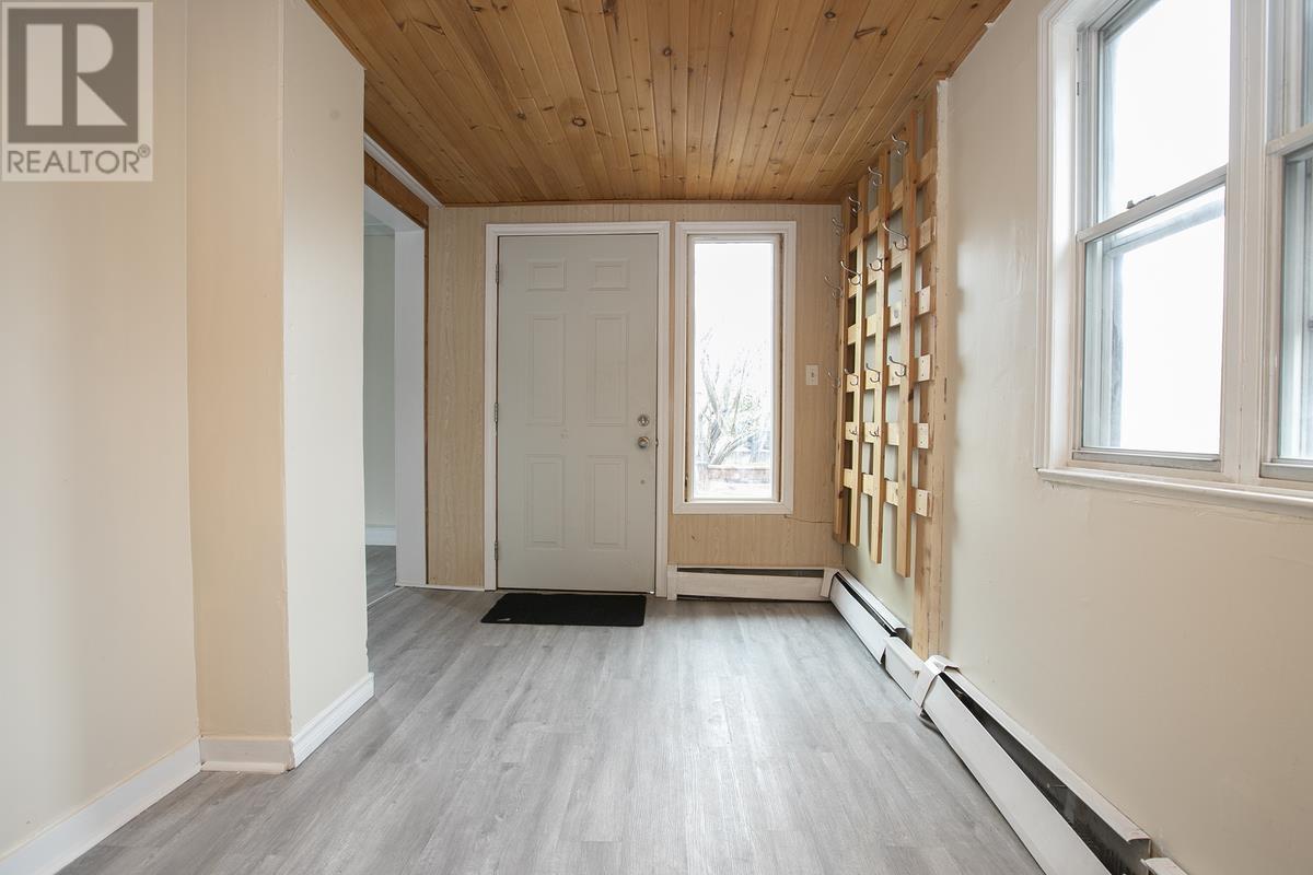 351 Bloor St W, Sault Ste. Marie, Ontario  P6C 1J6 - Photo 14 - SM260875