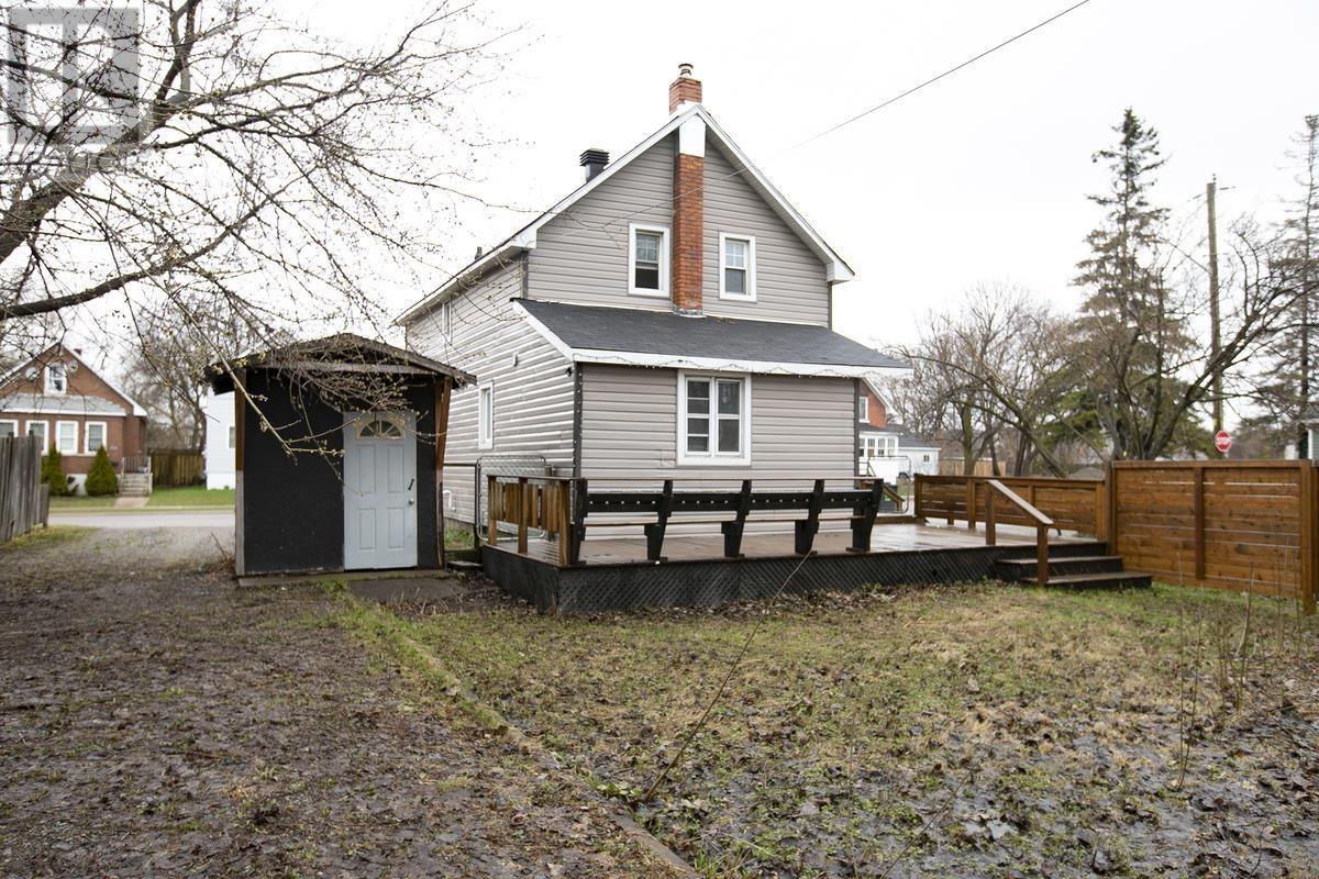 351 Bloor St W, Sault Ste. Marie, Ontario  P6C 1J6 - Photo 6 - SM260875