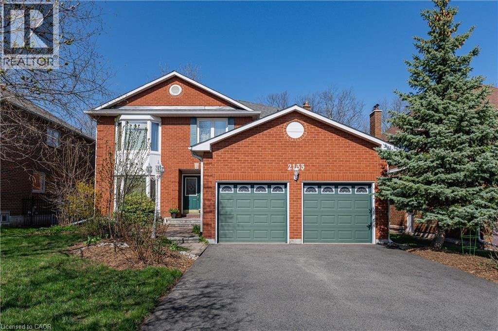 2133 GRAND Boulevard, Oakville, Ontario