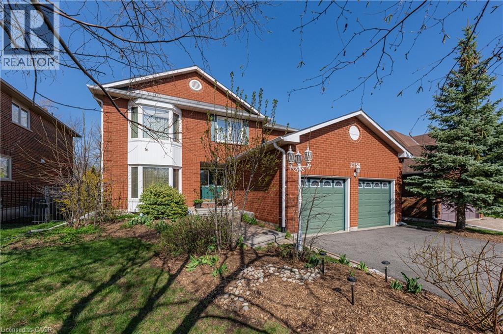 2133 Grand Boulevard, Oakville, Ontario  L6H 5M3 - Photo 2 - 40827024