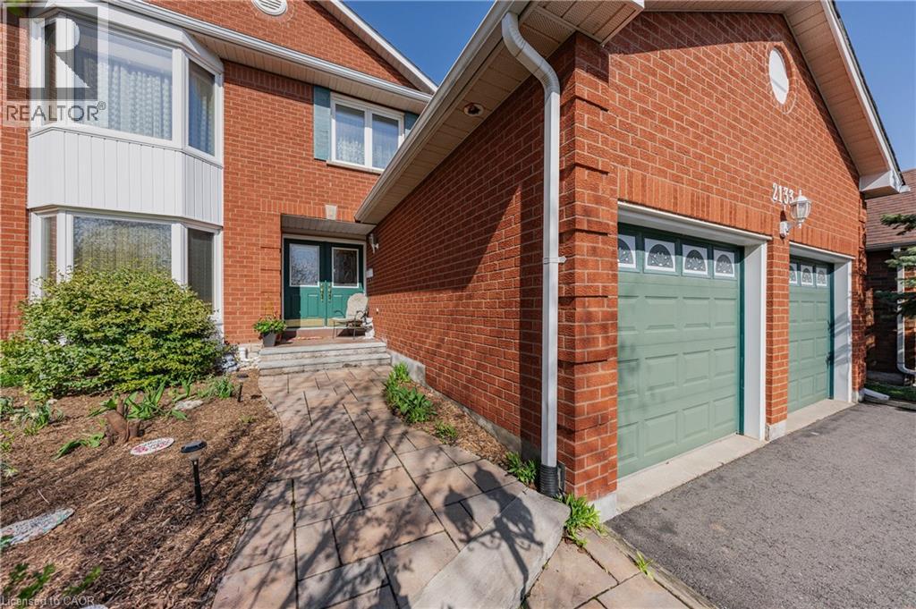 2133 Grand Boulevard, Oakville, Ontario  L6H 5M3 - Photo 3 - 40827024