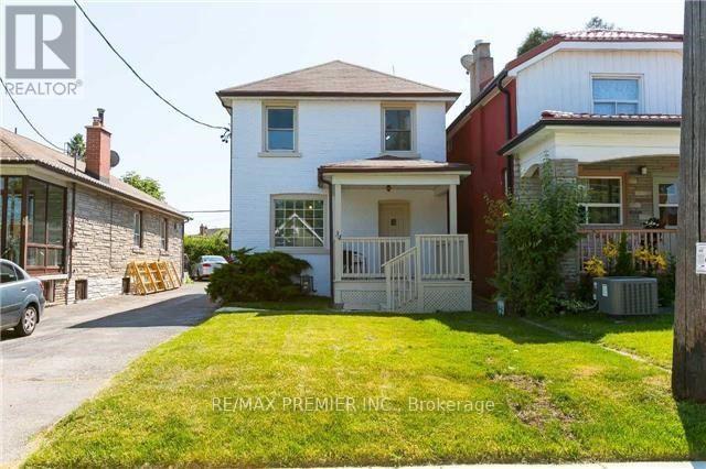 2 - 34 Brownville Avenue, Toronto, Ontario  M6N 4L3 - Photo 1 - W13081856