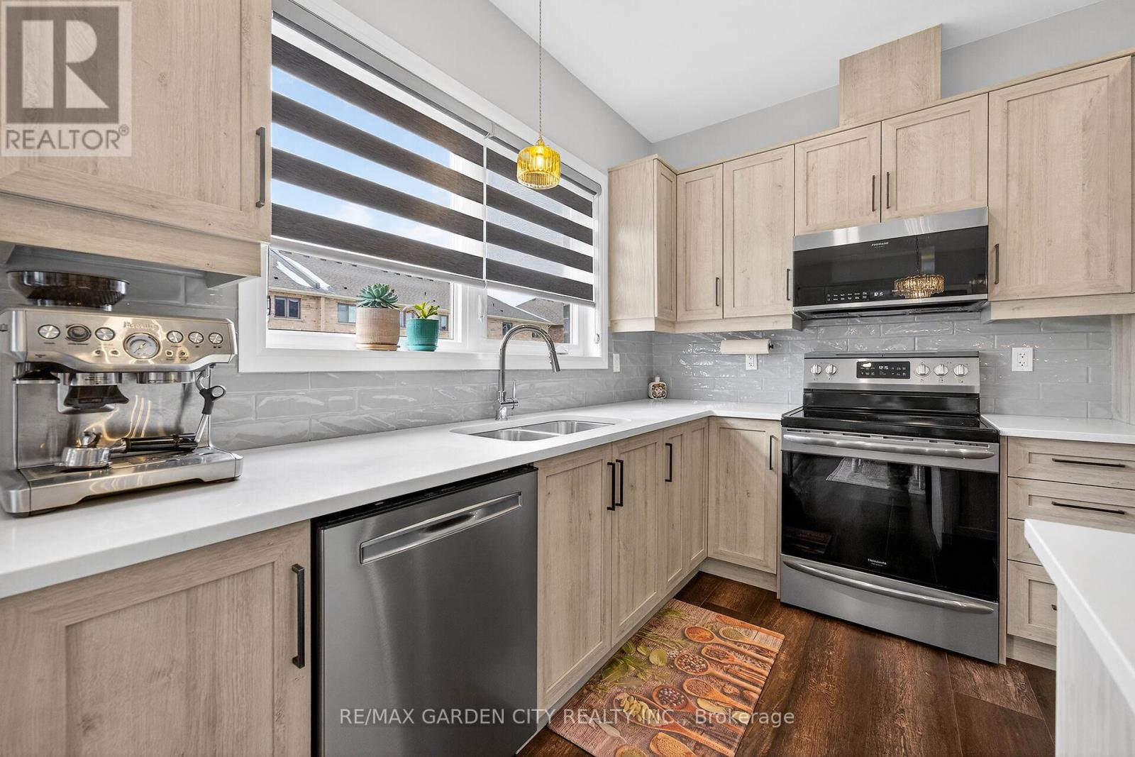 32 Jayla Lane, West Lincoln, Ontario  L0R 2A0 - Photo 11 - X12840776