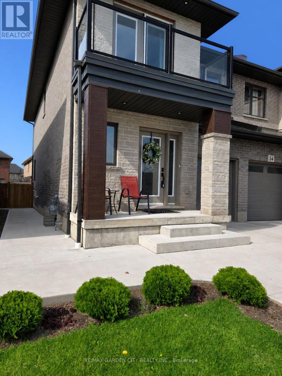 32 Jayla Lane, West Lincoln, Ontario  L0R 2A0 - Photo 3 - X12840776