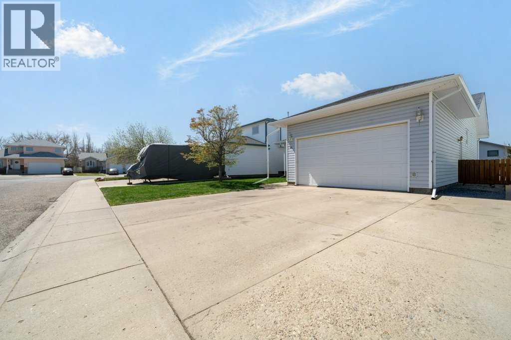 46 Sage Close Se, Medicine Hat, Alberta  T1B 4H7 - Photo 6 - A2304345