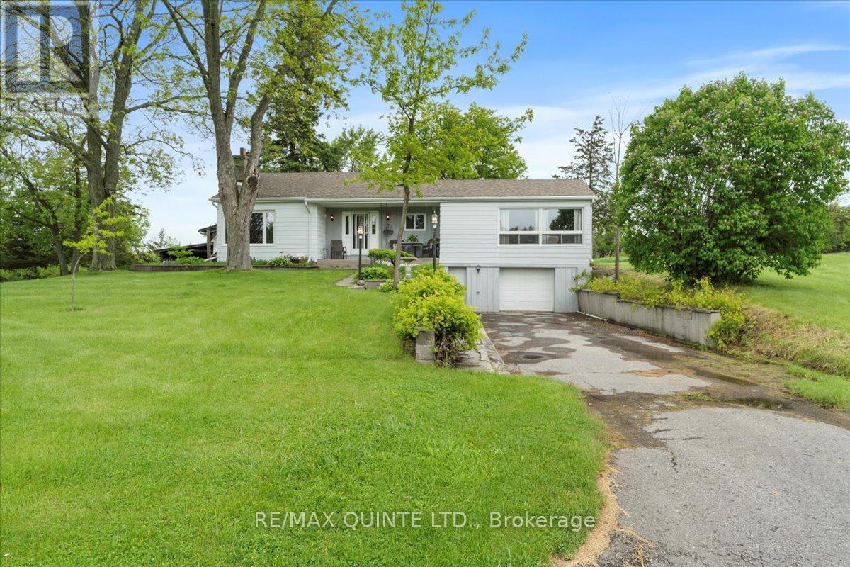 404 Bridge Street W, Belleville, Ontario  K8N 4Z2 - Photo 4 - X13083600