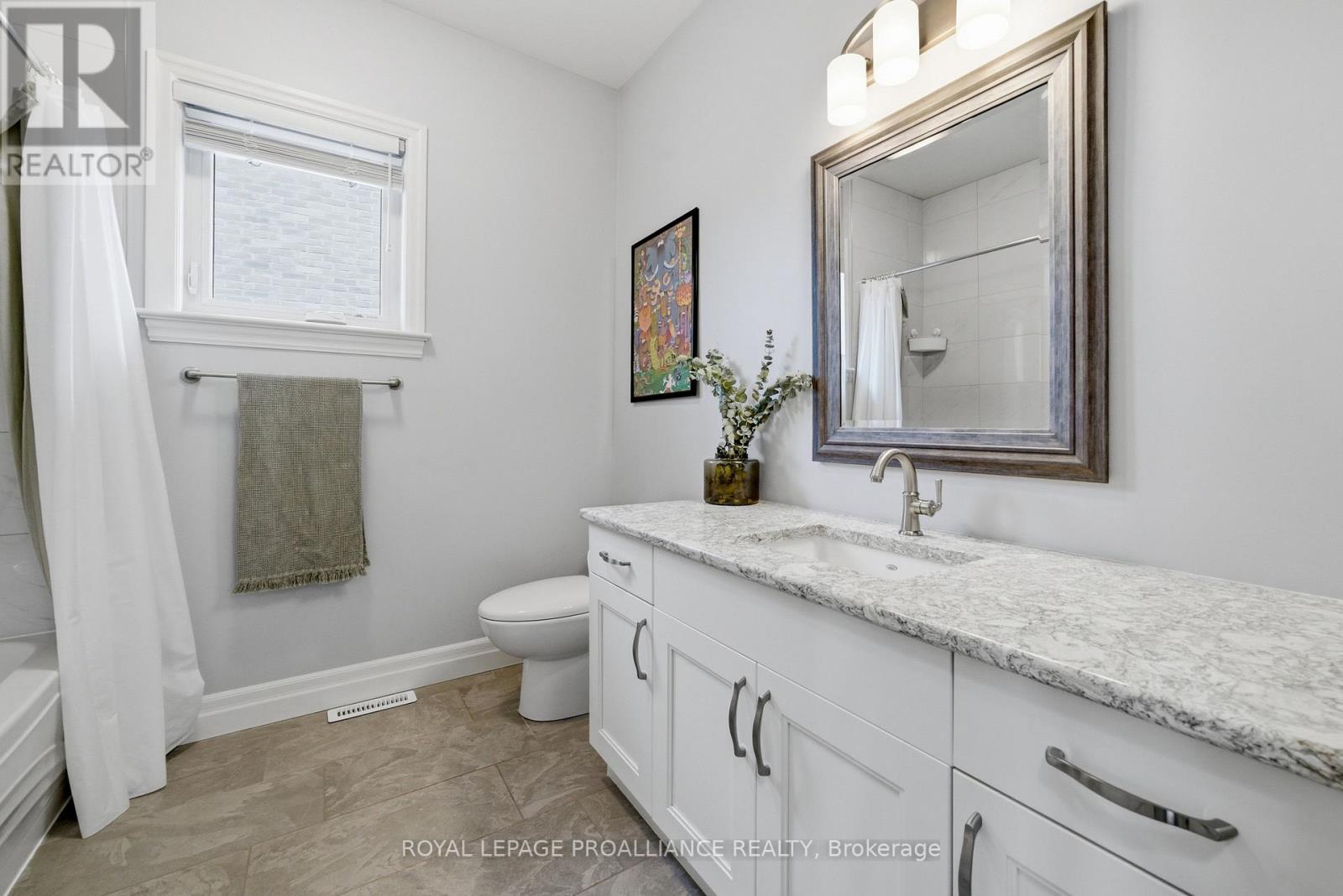 27 Blossom Court, Quinte West, Ontario  K8V 0E8 - Photo 22 - X13083796