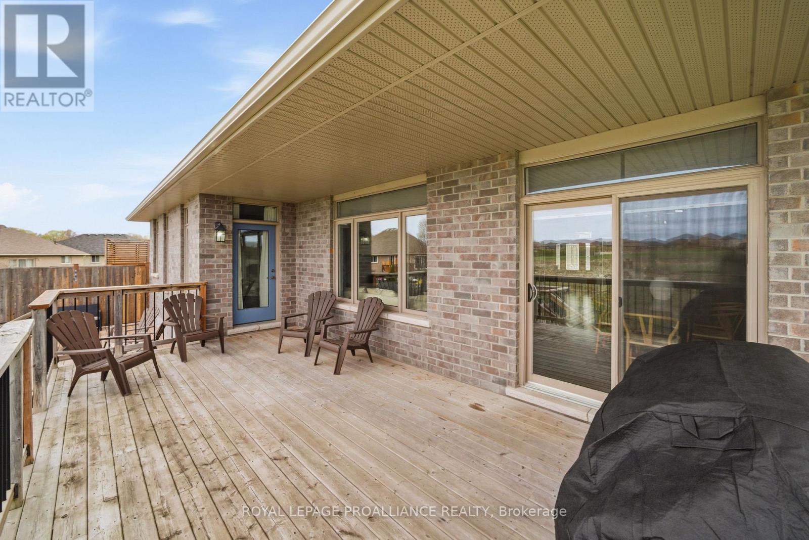 27 Blossom Court, Quinte West, Ontario  K8V 0E8 - Photo 43 - X13083796