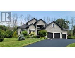 21564 LOYALIST PARKWAY, Prince Edward County, Ontario