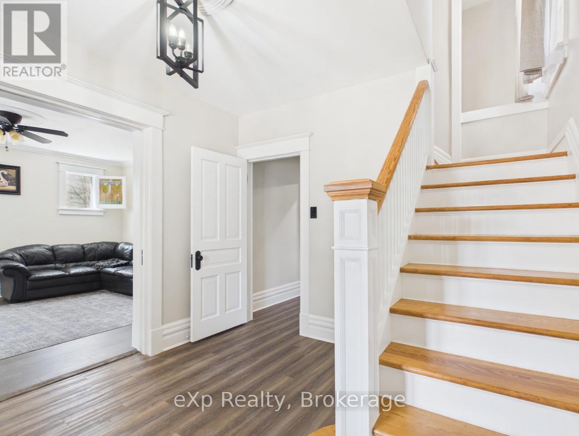 235 Jackson Street S, Brockton, Ontario  N0G 2V0 - Photo 11 - X13083844