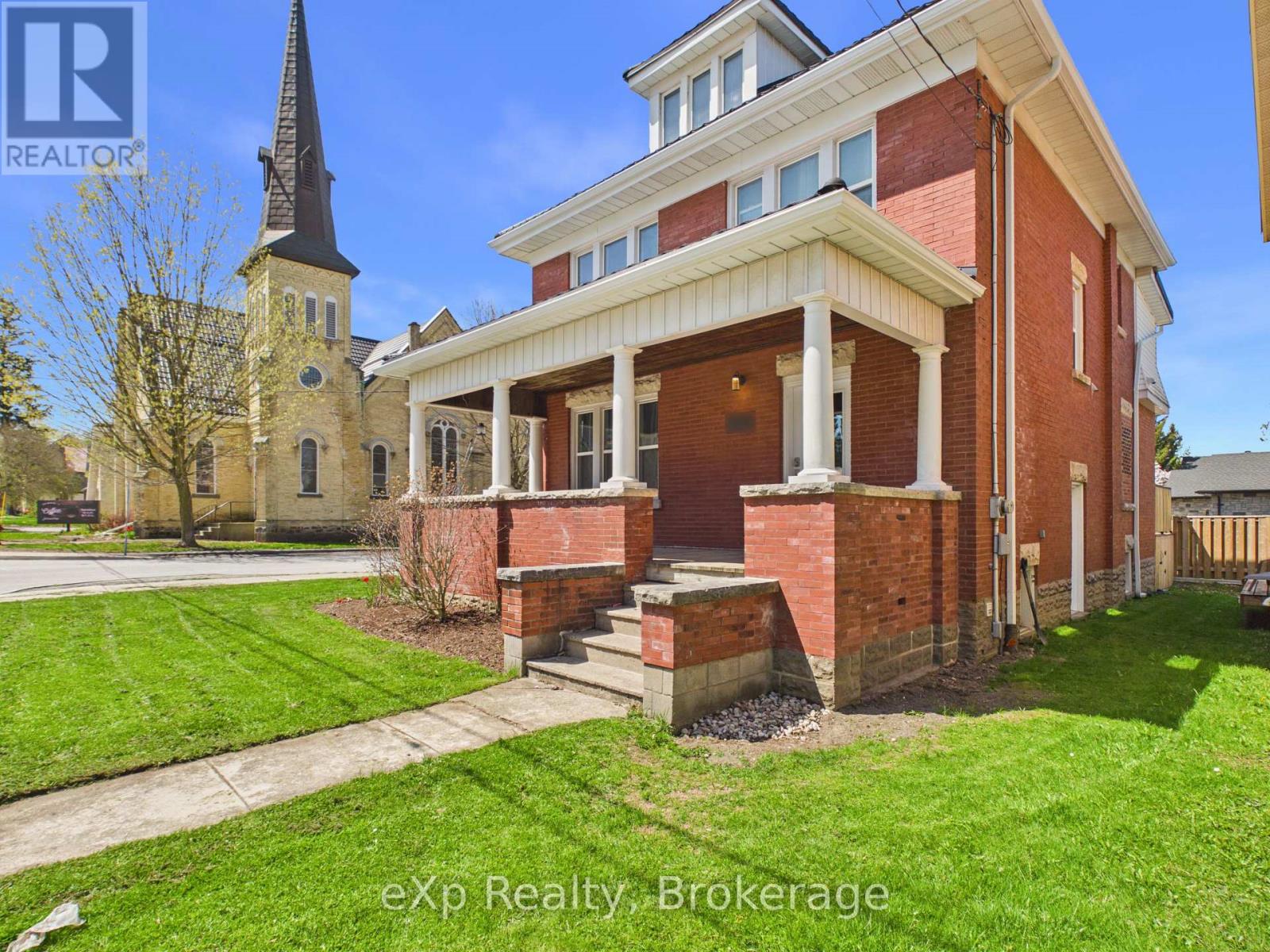 235 Jackson Street S, Brockton, Ontario  N0G 2V0 - Photo 2 - X13083844