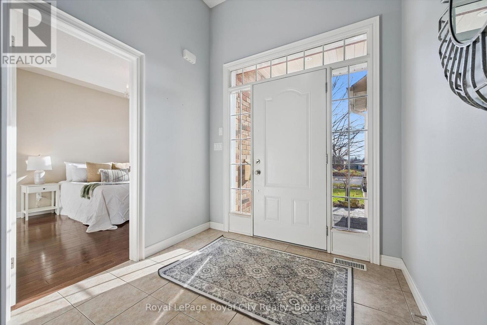 60a Eastview Road, Guelph, Ontario  N1E 1Z6 - Photo 3 - X13083910