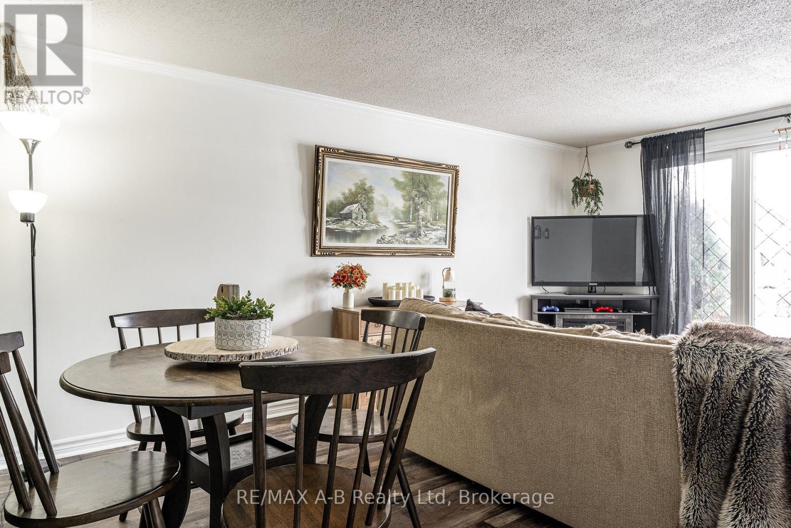 651 Devon Street, Stratford, Ontario  N4Z 1A5 - Photo 12 - X13083942