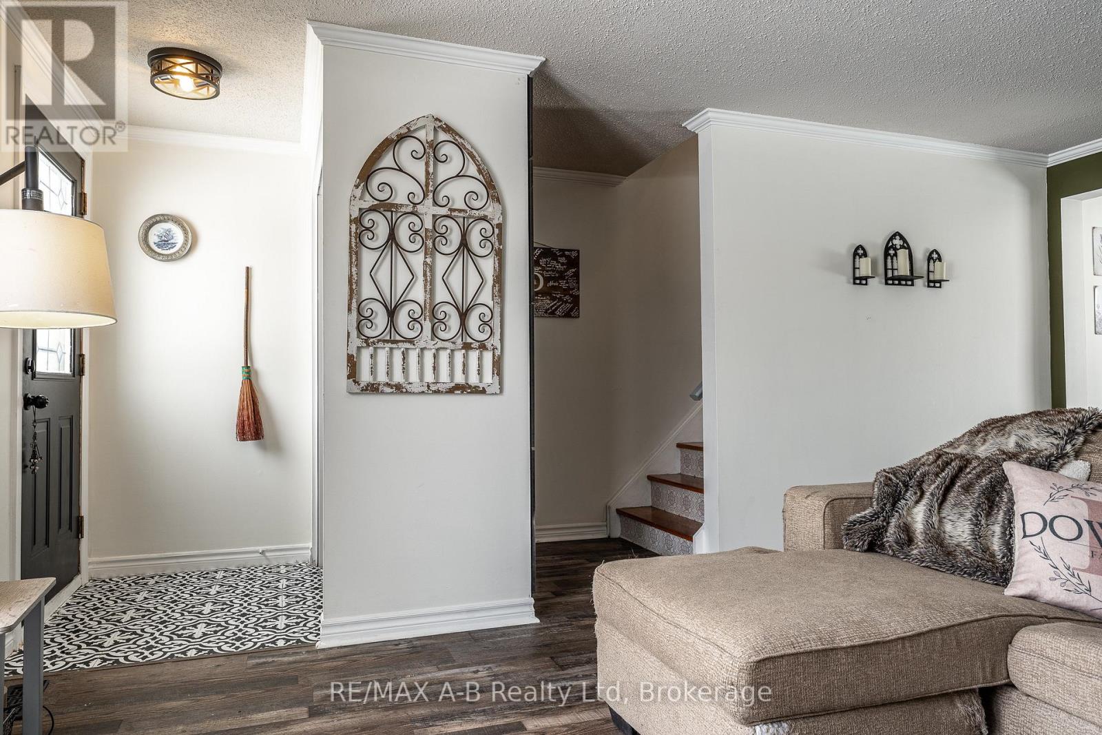 651 Devon Street, Stratford, Ontario  N4Z 1A5 - Photo 9 - X13083942