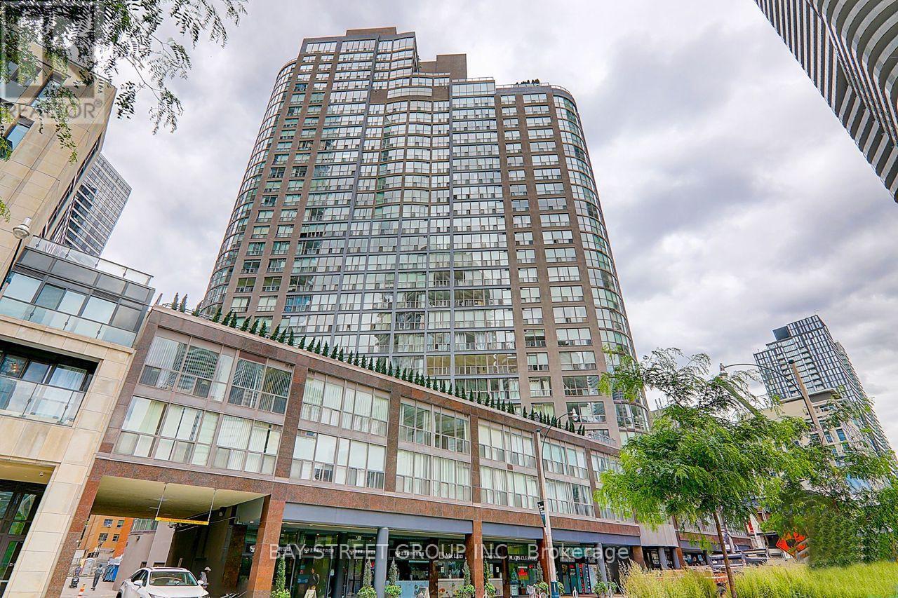1611 - 24 WELLESLEY STREET W, Toronto, Ontario