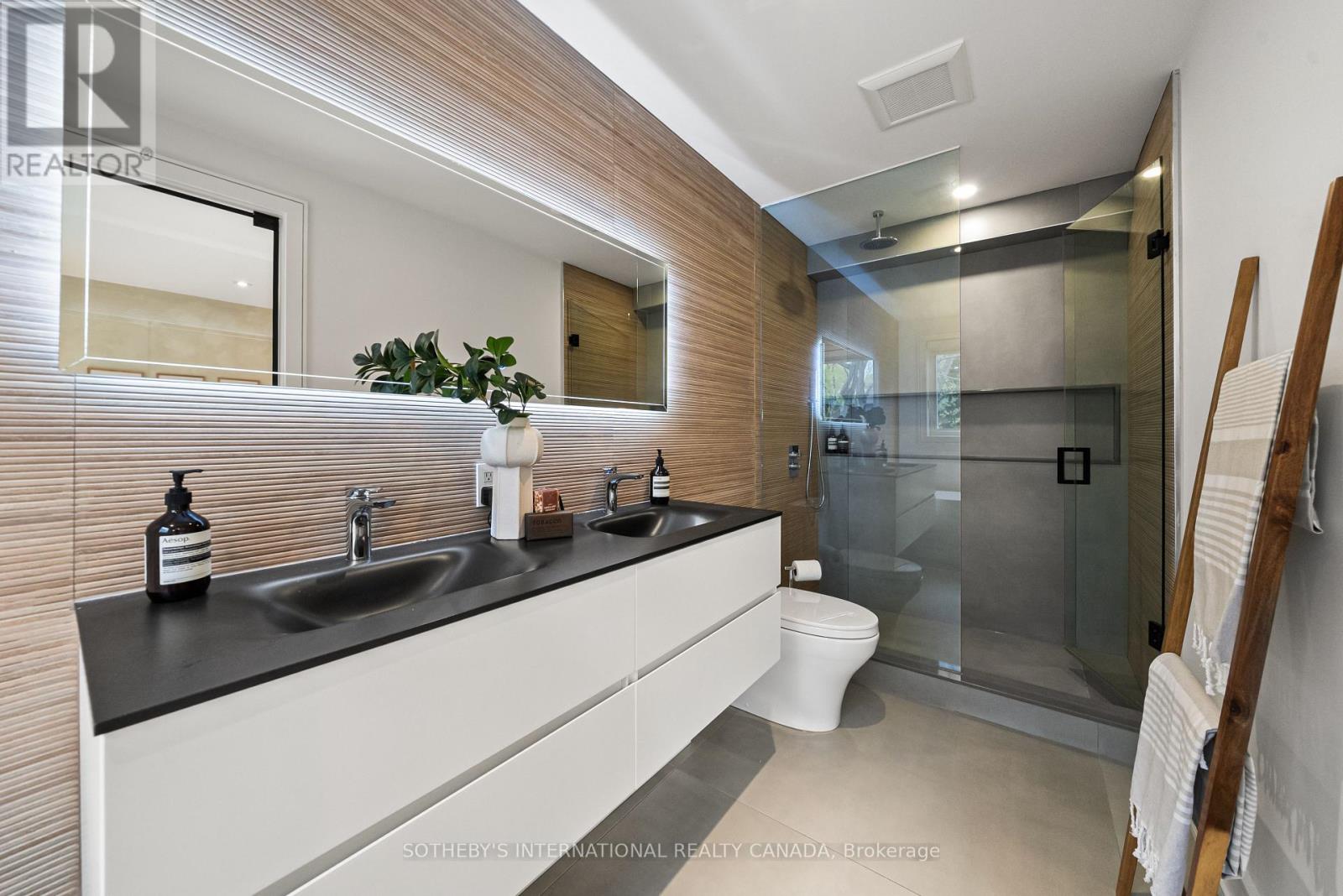138 Airdrie Road, Toronto, Ontario  M4G 1M5 - Photo 32 - C13083616