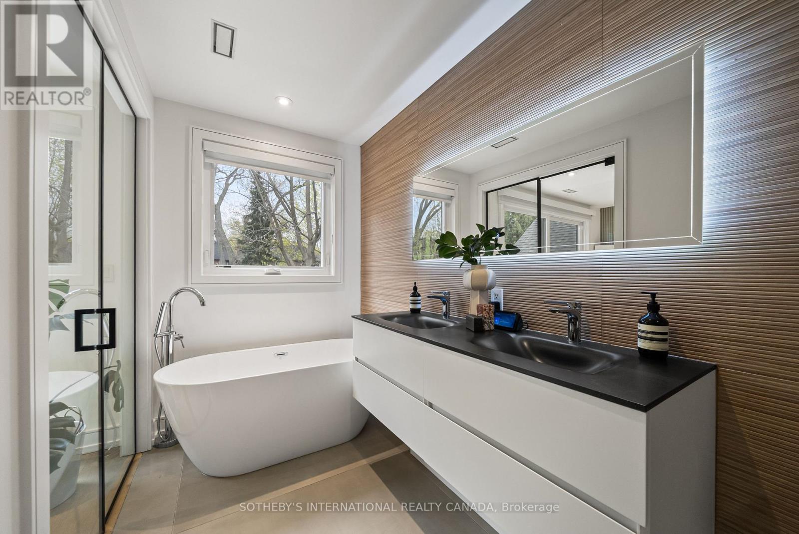 138 Airdrie Road, Toronto, Ontario  M4G 1M5 - Photo 33 - C13083616