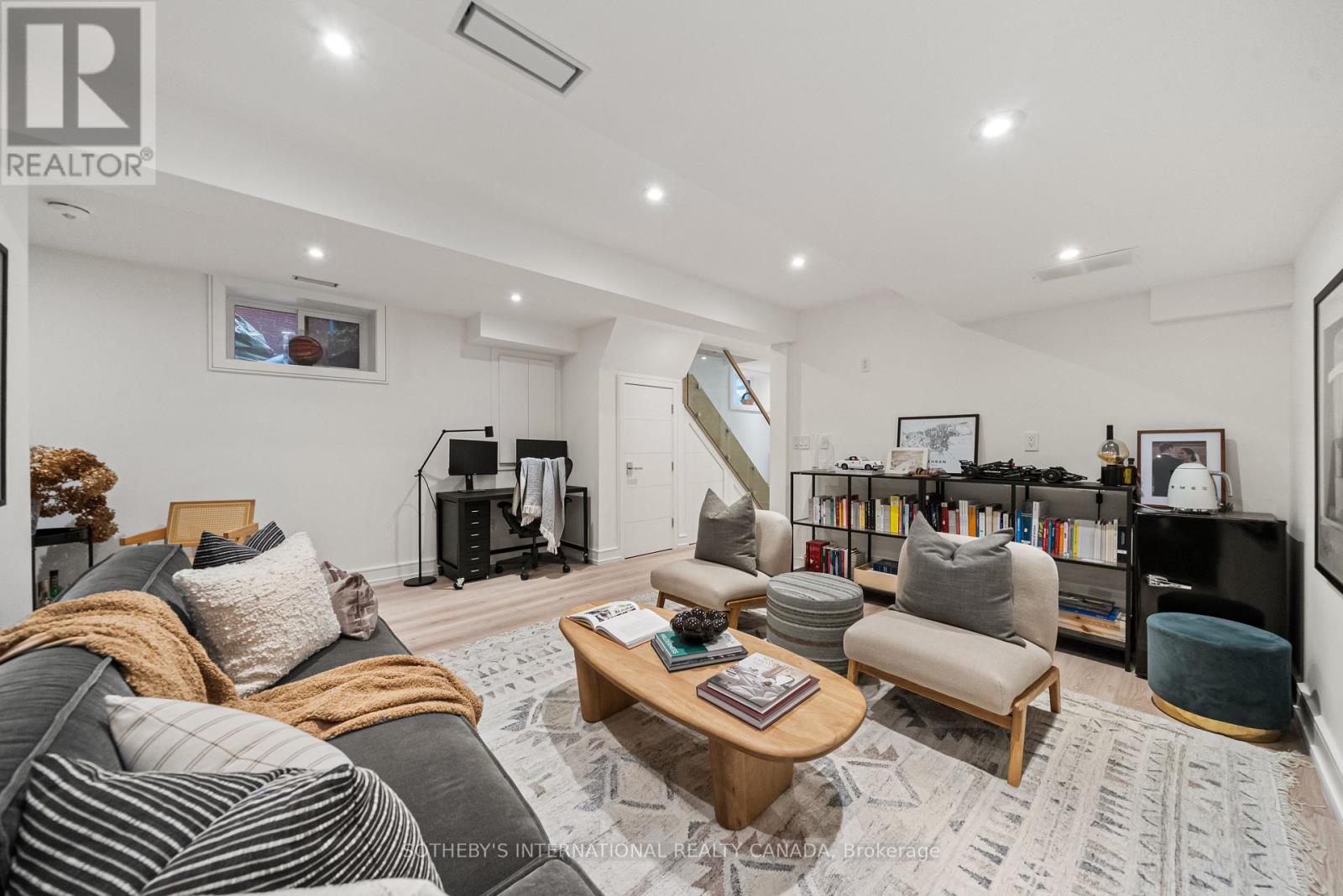 138 Airdrie Road, Toronto, Ontario  M4G 1M5 - Photo 43 - C13083616