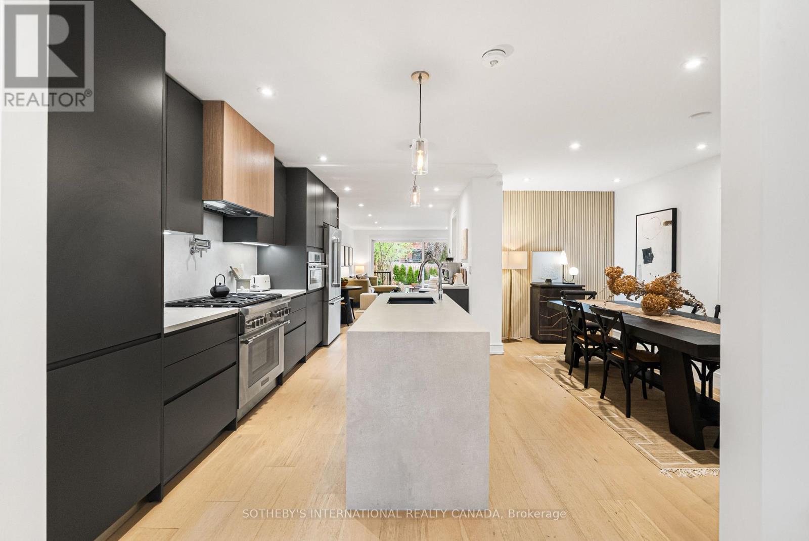 138 Airdrie Road, Toronto, Ontario  M4G 1M5 - Photo 9 - C13083616