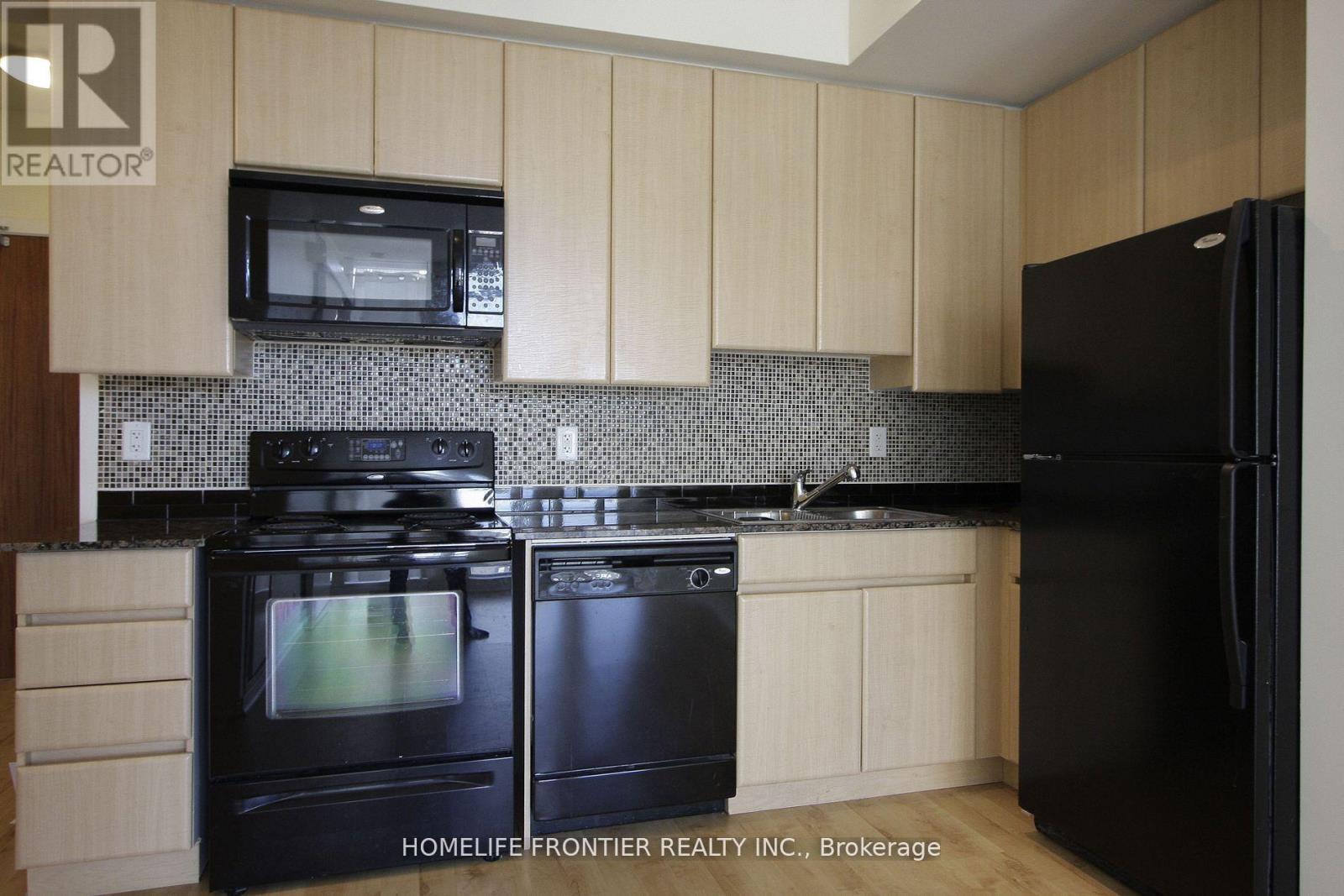 703 - 30 Canterbury Place, Toronto, Ontario  M2N 0B9 - Photo 2 - C13083724