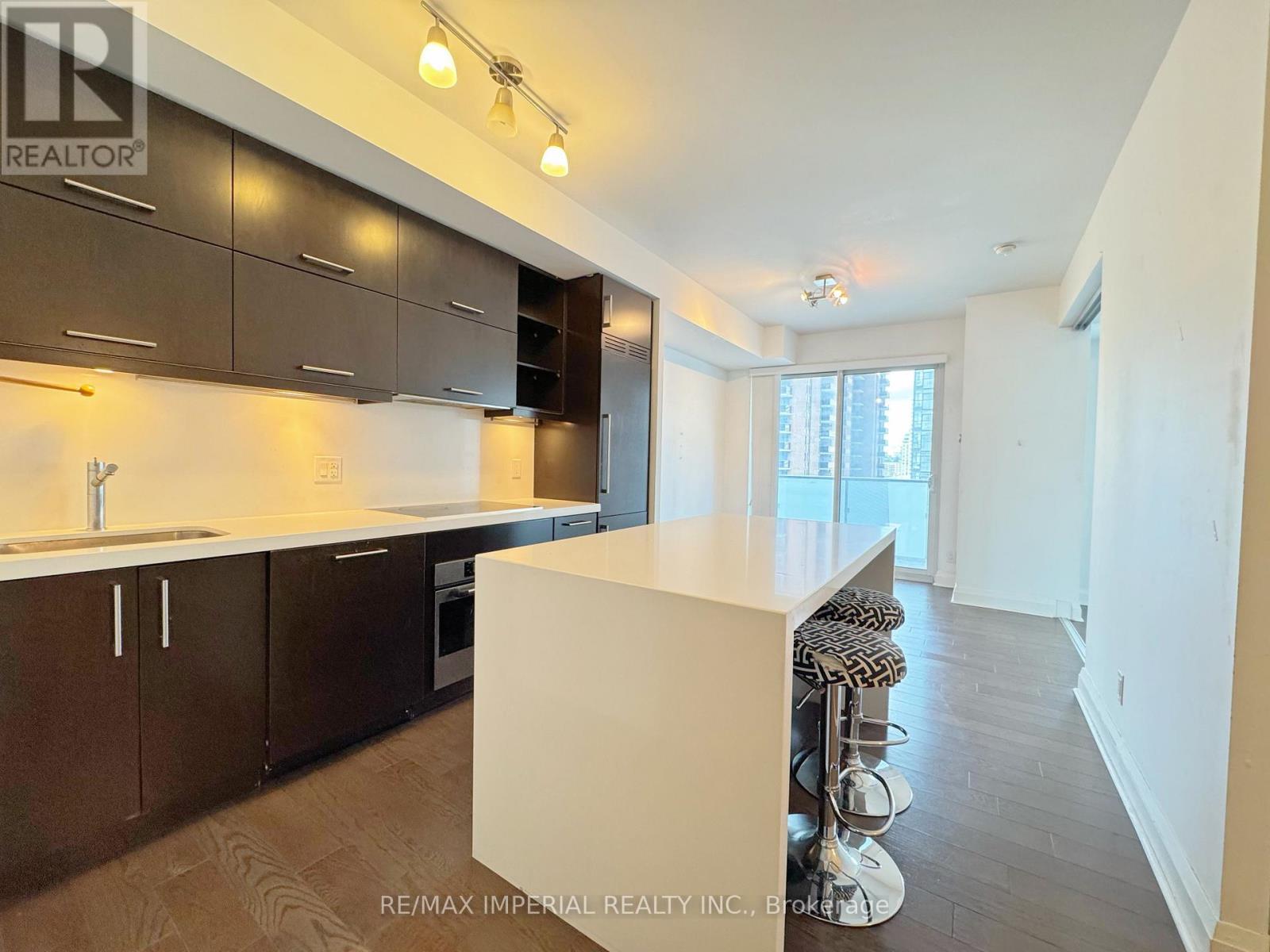 909 - 1080 Bay Street, Toronto, Ontario  M5S 0A5 - Photo 2 - C13083852