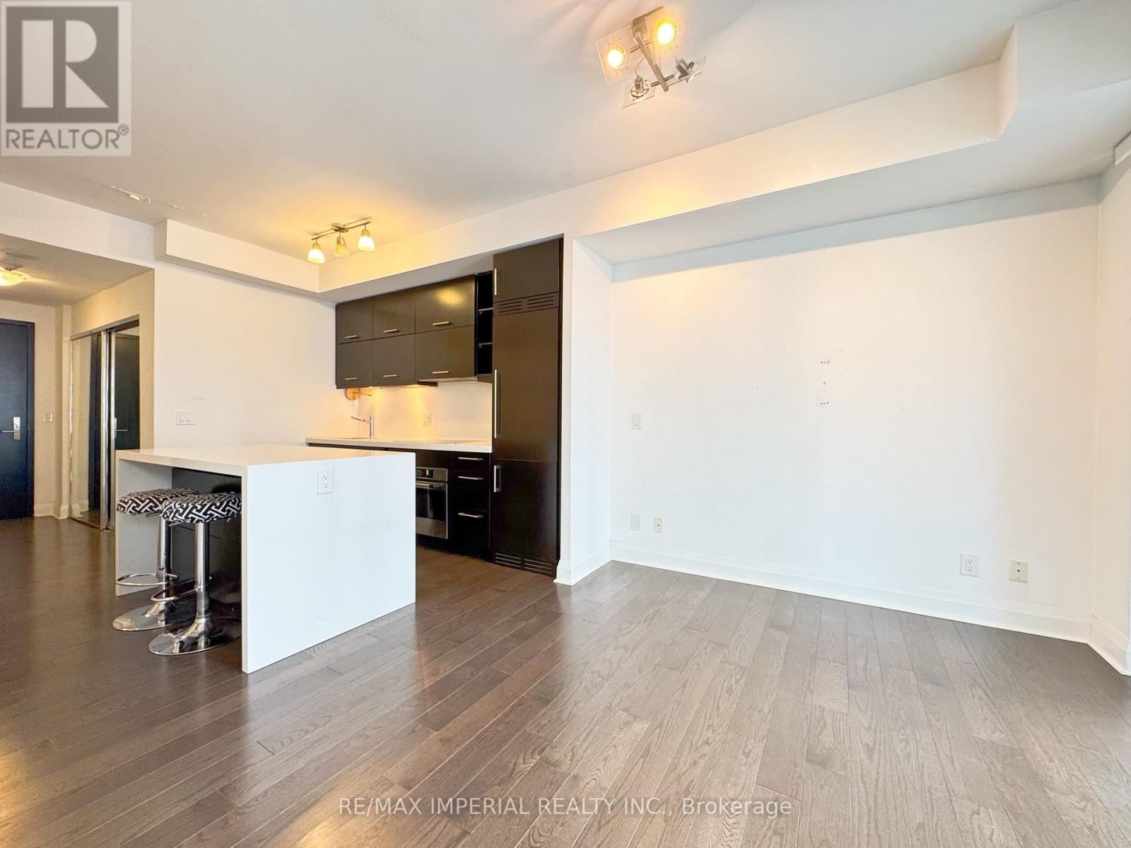 909 - 1080 Bay Street, Toronto, Ontario  M5S 0A5 - Photo 3 - C13083852