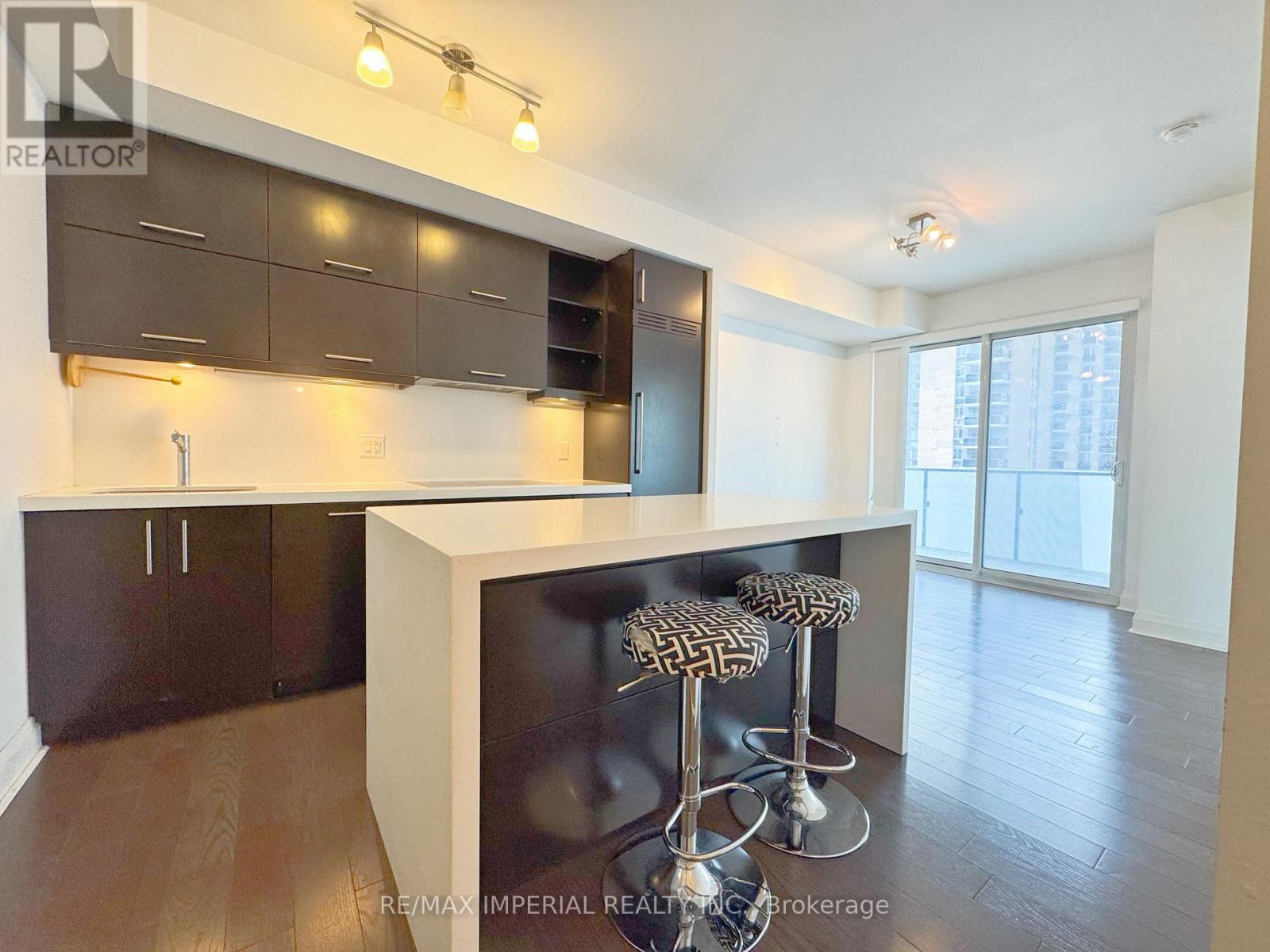 909 - 1080 Bay Street, Toronto, Ontario  M5S 0A5 - Photo 4 - C13083852