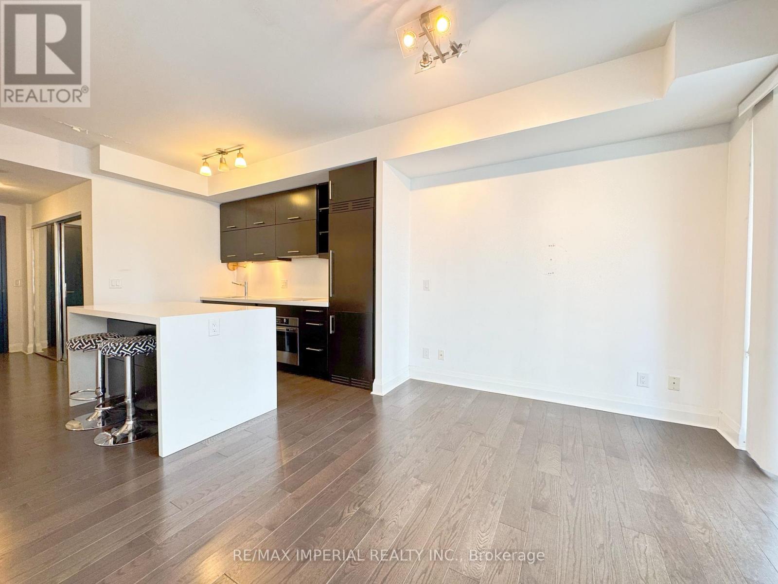909 - 1080 Bay Street, Toronto, Ontario  M5S 0A5 - Photo 5 - C13083852