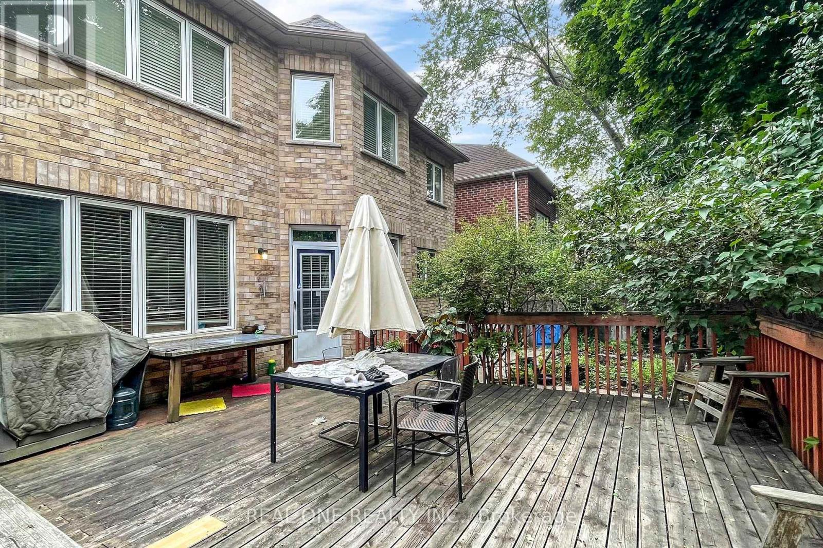 75 Green Meadows Circle, Toronto, Ontario  M2J 5G6 - Photo 13 - C13083878