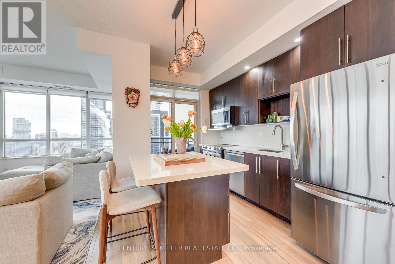 3106 - 28 Linden Street, Toronto, Ontario  M4Y 0A4 - Photo 2 - C13083978