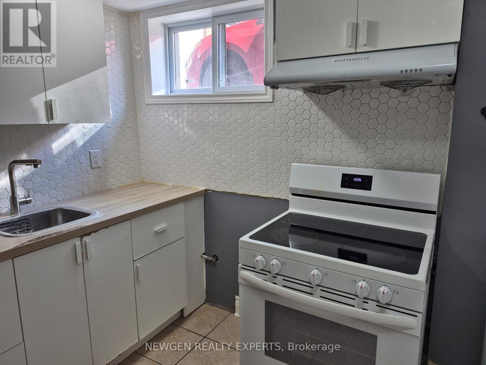 Bsmt - 512 Bloor Street E, Oshawa, Ontario  L1H 3N1 - Photo 13 - E13083648