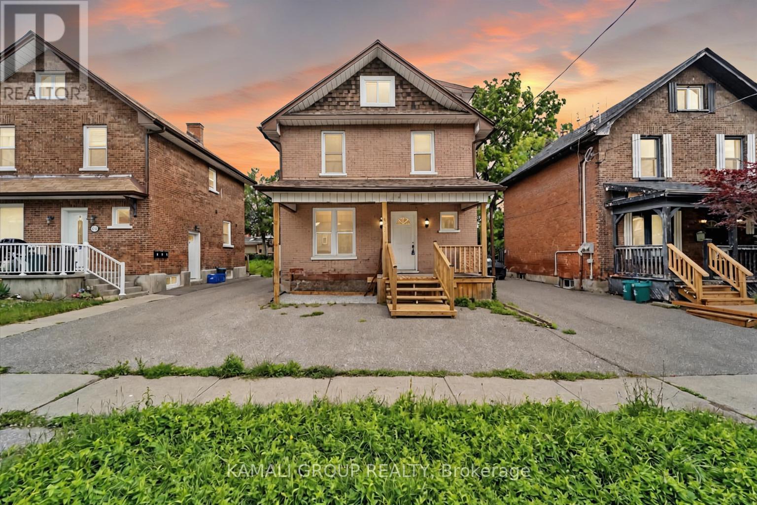 254 Bruce Street, Oshawa, Ontario  L1H 1R5 - Photo 1 - E13083692