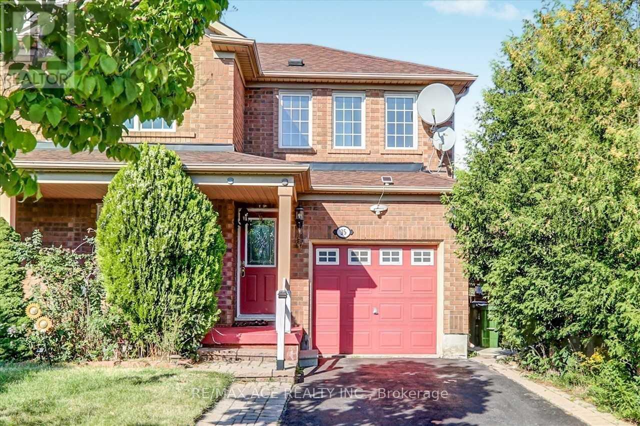 35 PITCHPINE DRIVE, Toronto, Ontario