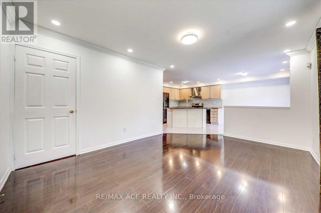35 Pitchpine Drive, Toronto, Ontario  M1X 1Y1 - Photo 11 - E13083714