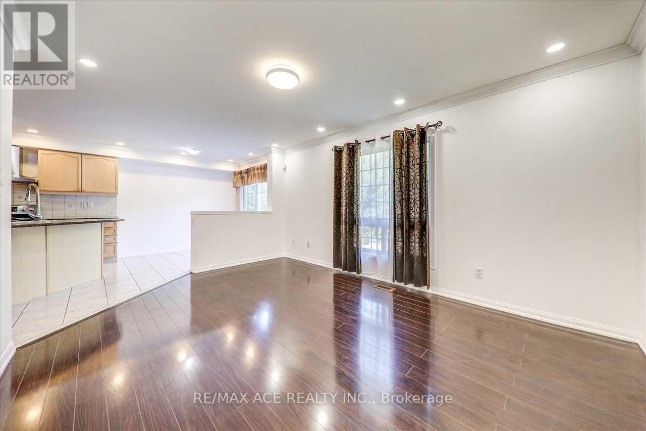 35 Pitchpine Drive, Toronto, Ontario  M1X 1Y1 - Photo 12 - E13083714