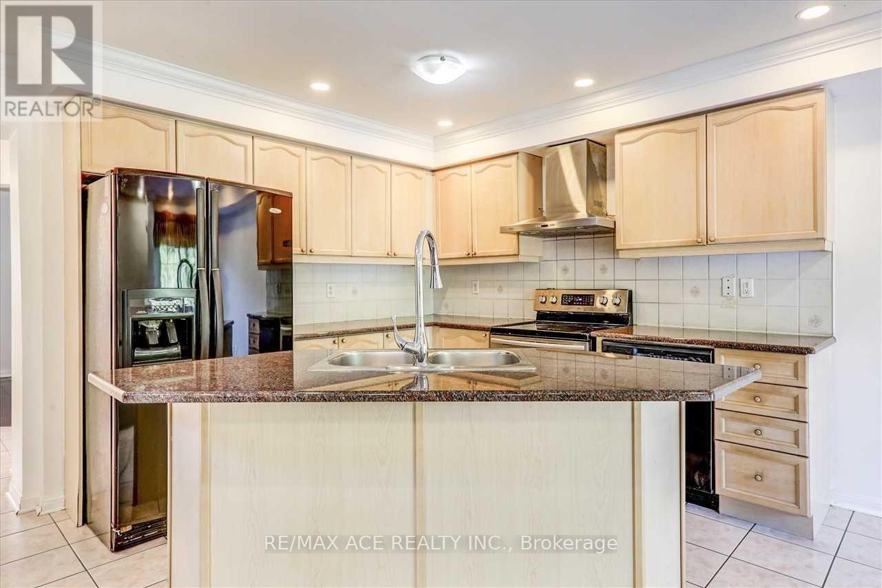 35 Pitchpine Drive, Toronto, Ontario  M1X 1Y1 - Photo 13 - E13083714
