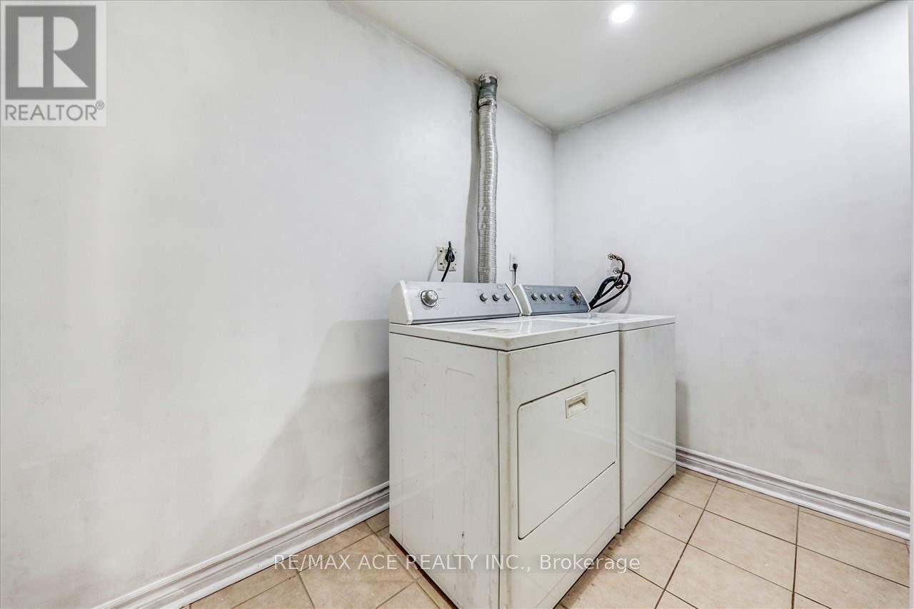 35 Pitchpine Drive, Toronto, Ontario  M1X 1Y1 - Photo 34 - E13083714