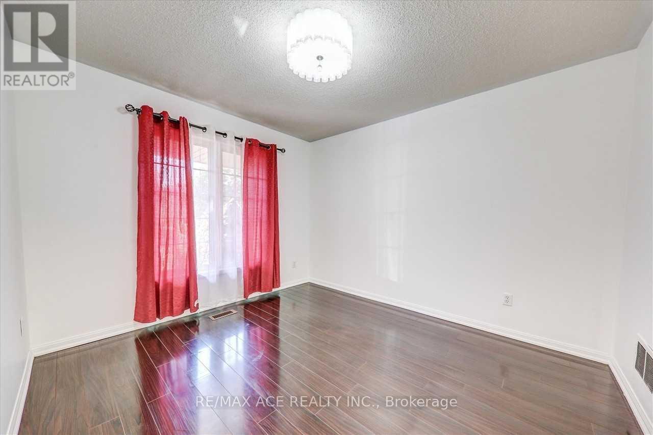 35 Pitchpine Drive, Toronto, Ontario  M1X 1Y1 - Photo 6 - E13083714