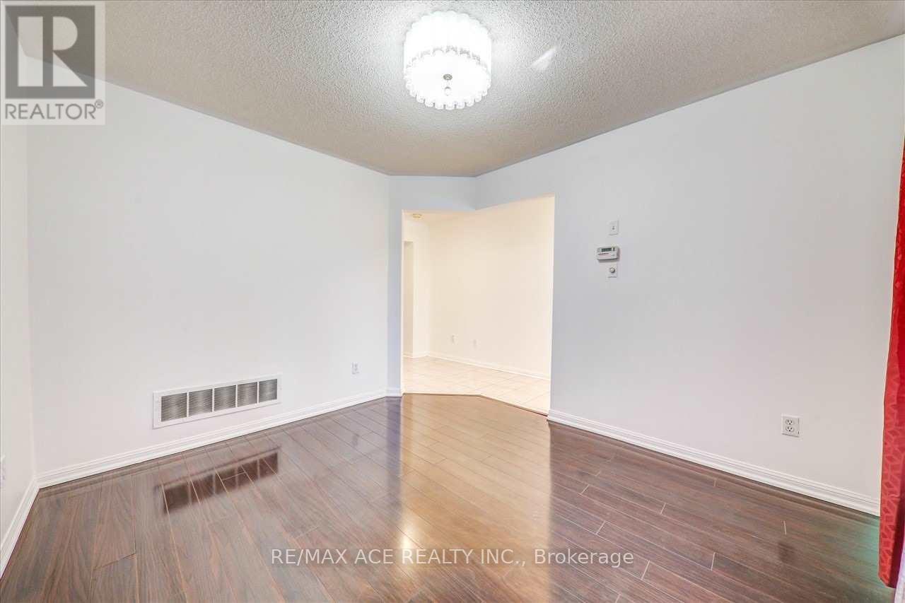 35 Pitchpine Drive, Toronto, Ontario  M1X 1Y1 - Photo 7 - E13083714