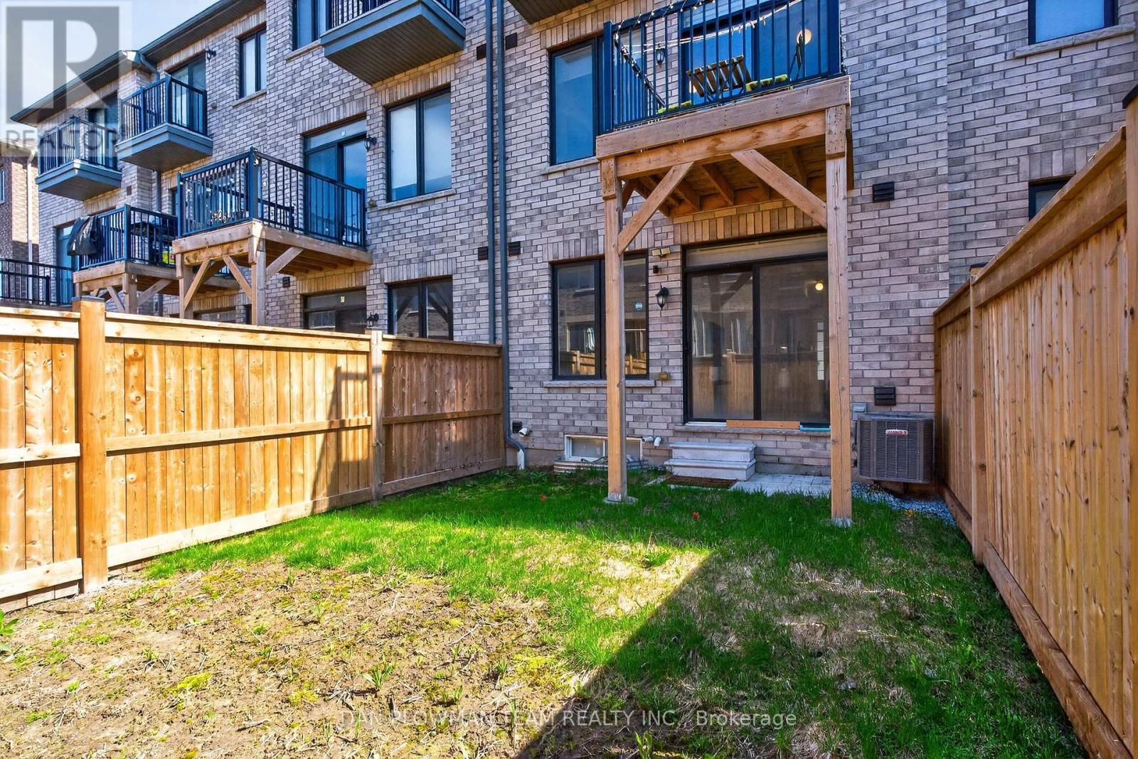 30 Hallmark Way, Whitby, Ontario  L1P 0K2 - Photo 26 - E13083742