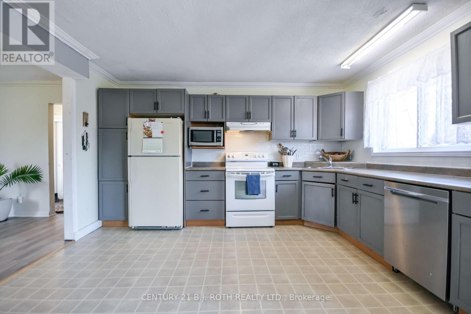 3039 Poplar Road, Innisfil, Ontario  L9S 2J9 - Photo 8 - N13083658