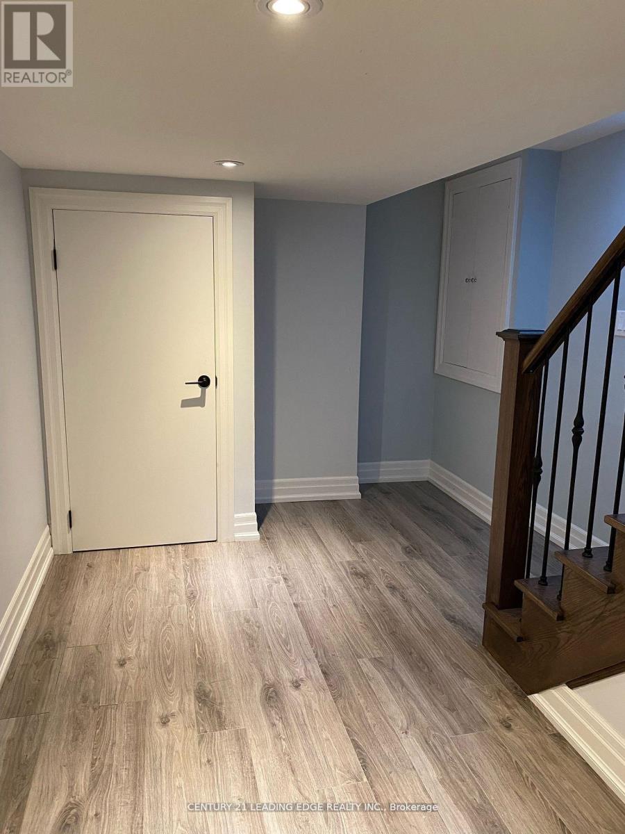 108 Manitoba Street, Whitchurch-Stouffville (Stouffville), Ontario  L4A 4Y1 - Photo 3 - N13083746