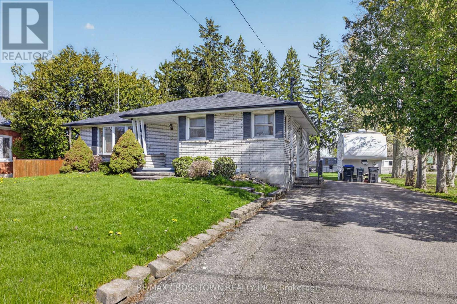 3 Robert Street, Essa (Thornton), Ontario  L0L 2N0 - Photo 2 - N13083826