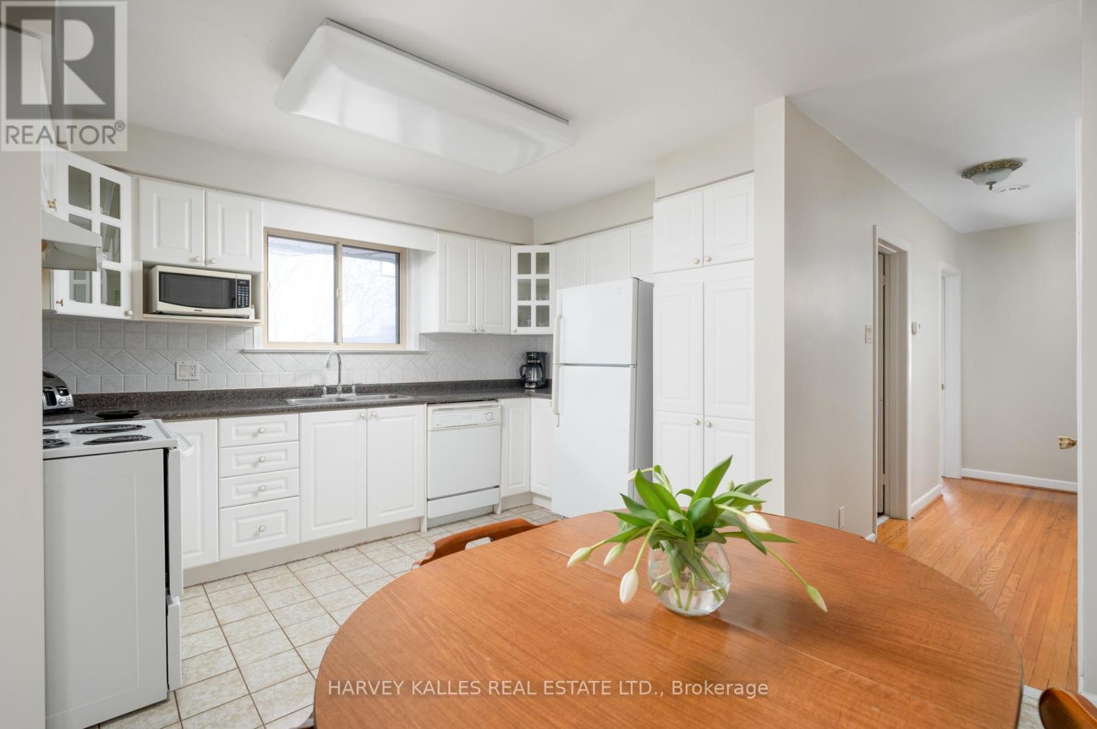 133 Wood Lane, Richmond Hill, Ontario  L4C 4W2 - Photo 9 - N13083920