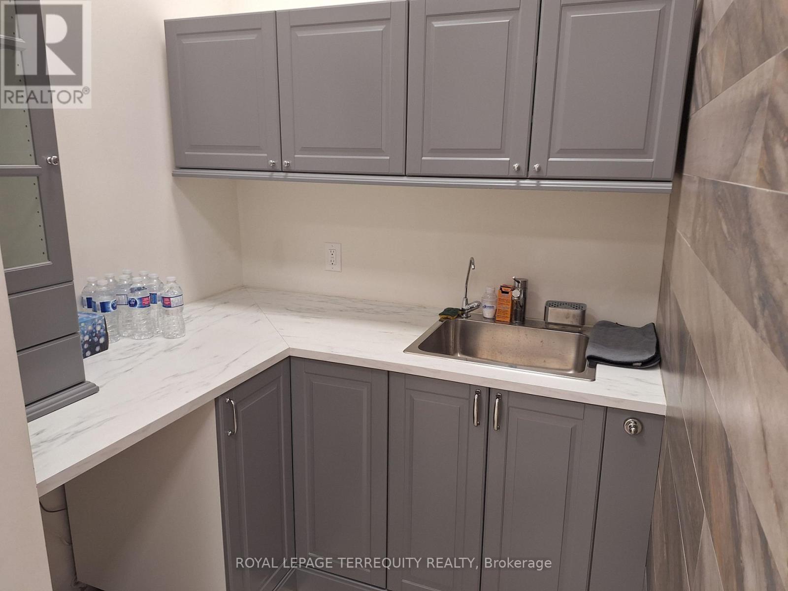 3 - 457 Jevlan Drive, Vaughan, Ontario  L4L 7Z9 - Photo 11 - N13083924