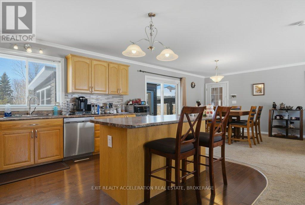 93 Henry Street, Greater Napanee, Ontario  K7R 3A6 - Photo 8 - X12839342